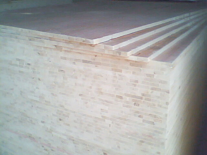 向甲醛挑戰(zhàn)的莫干山牌大芯板